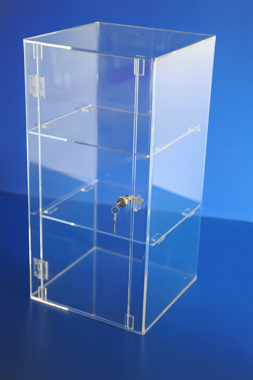 Lockable Display 600 x 300 x 300 Plasticraft Displays